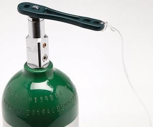 OXYGEN CYLINDER WRENCH W/SECURITY CORD SALTER